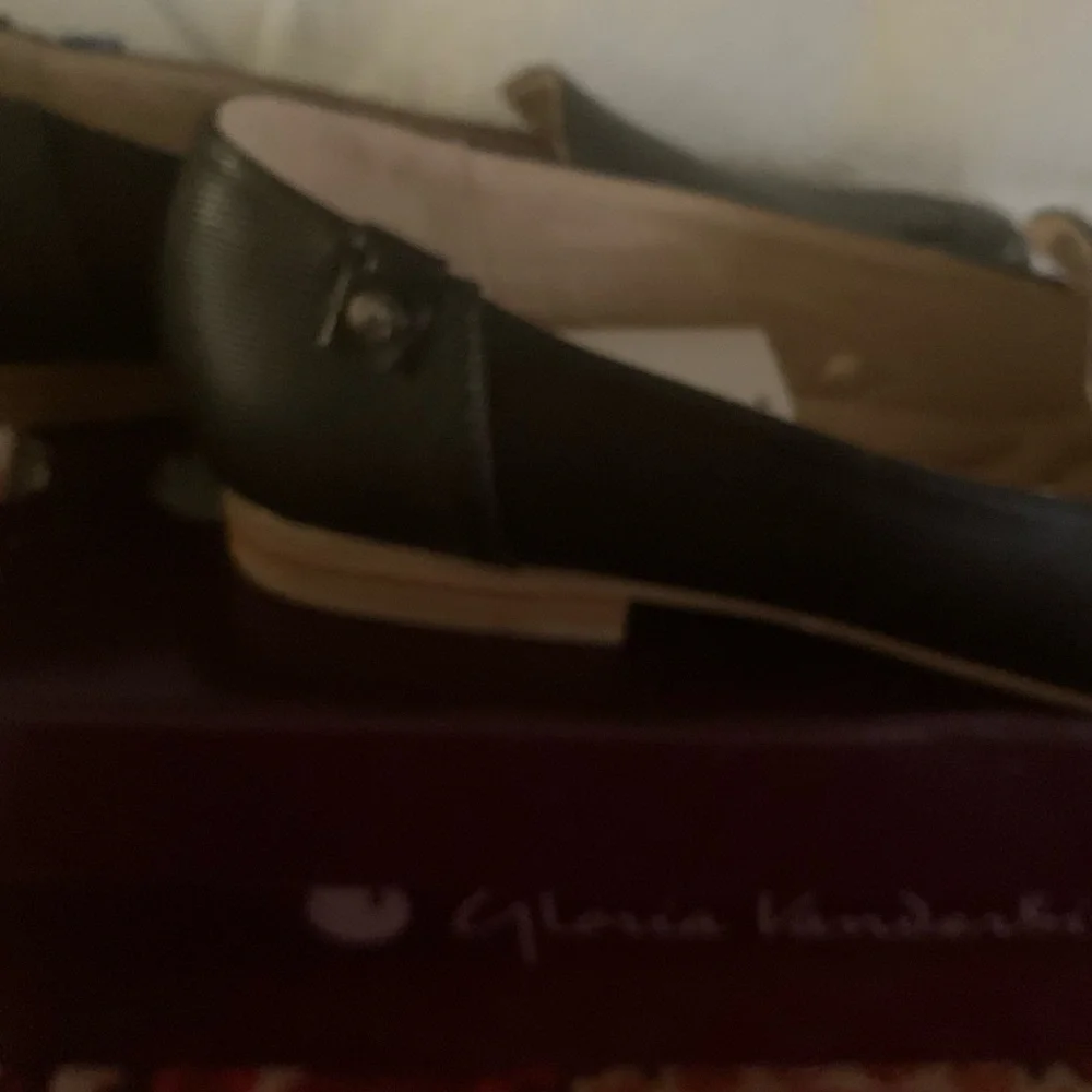GLORIA VANDERBILT Marjorie Loafers Flats, Black Pebble NEW NIB memory foam 9.5 M